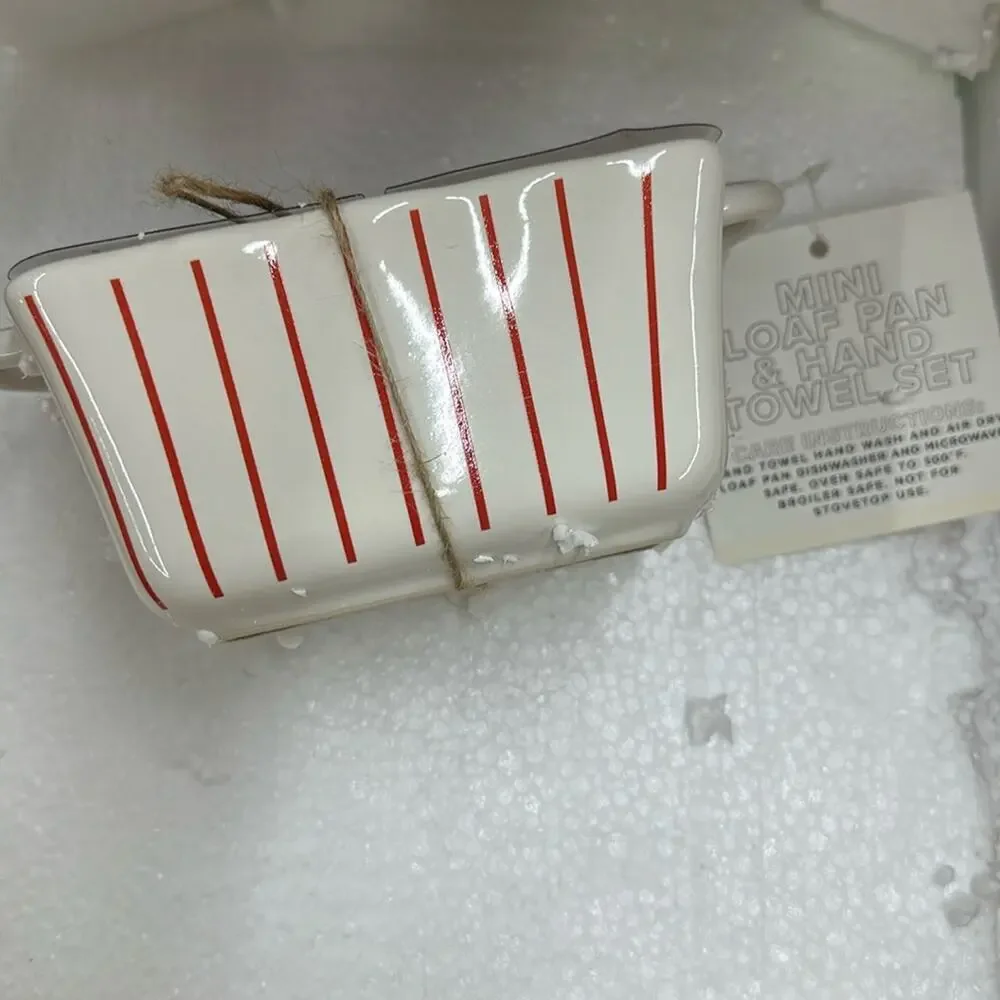 Mini Loaf Pan & Hand Towel Set -